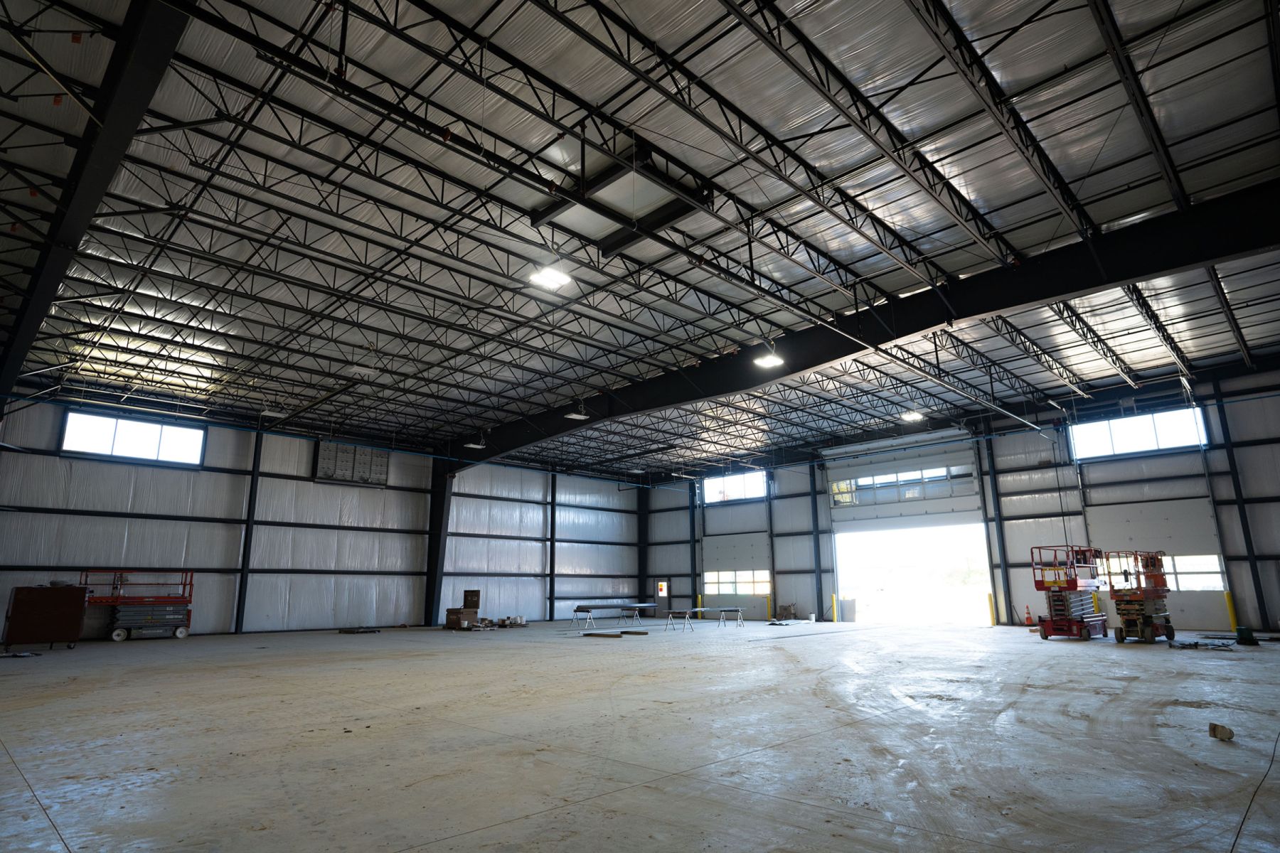 Aluminum Insights construction details in Syracuse, IN by R. Yoder Construction